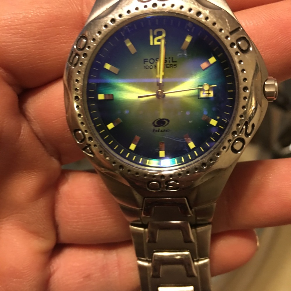 Men's metal band blue iridescent face fossil watch
