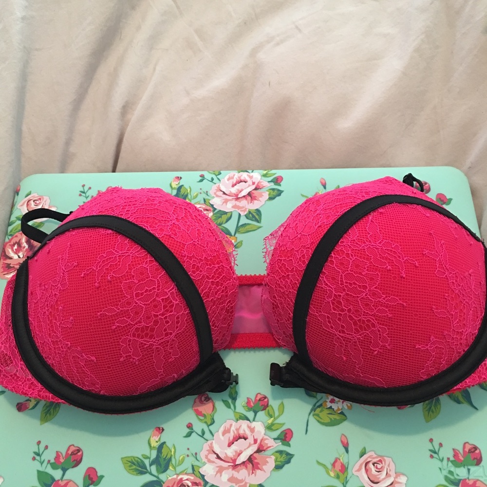 VS bombshell bra!