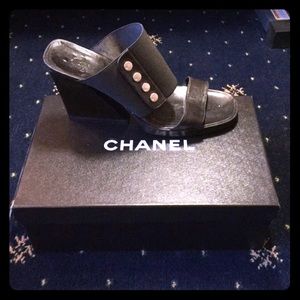 CHANEL SANDALS - size 9