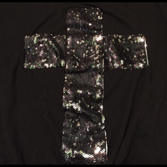 Adorable sparkly cross crop top with tie bottom - Picture 2 of 2