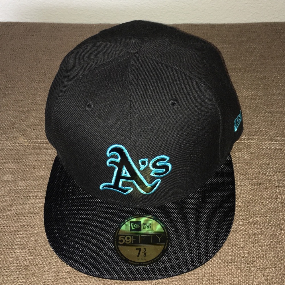 A's Men's Fitted Baseball Cap Brand New