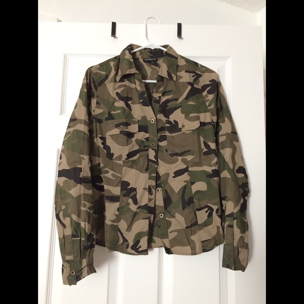 Army print button up.