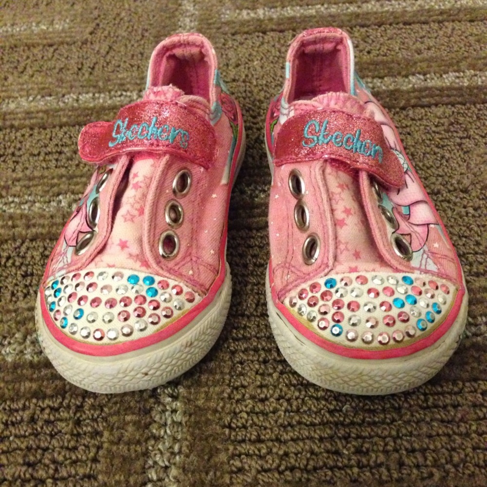 Skechers