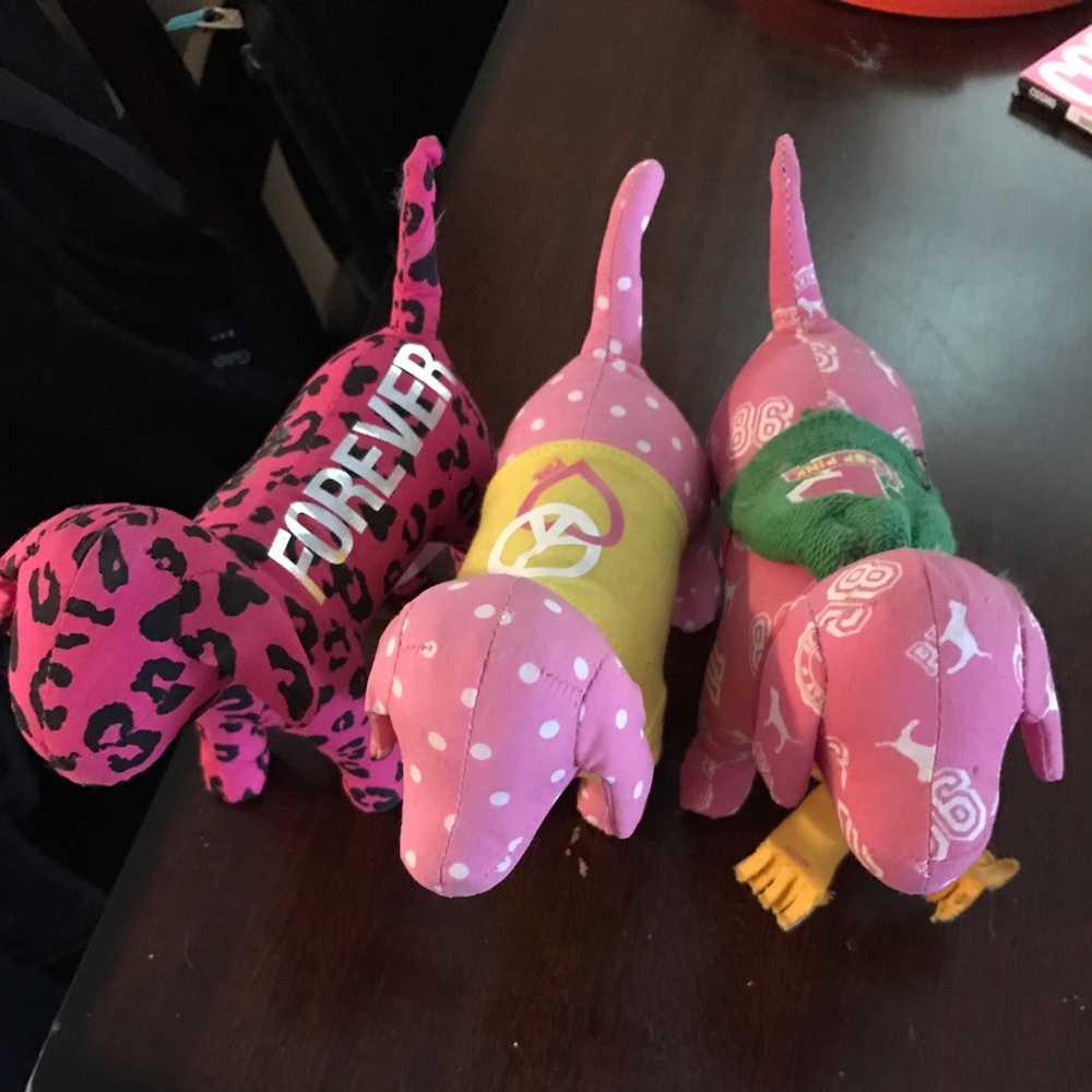 Victoria's Secret PINK dogs