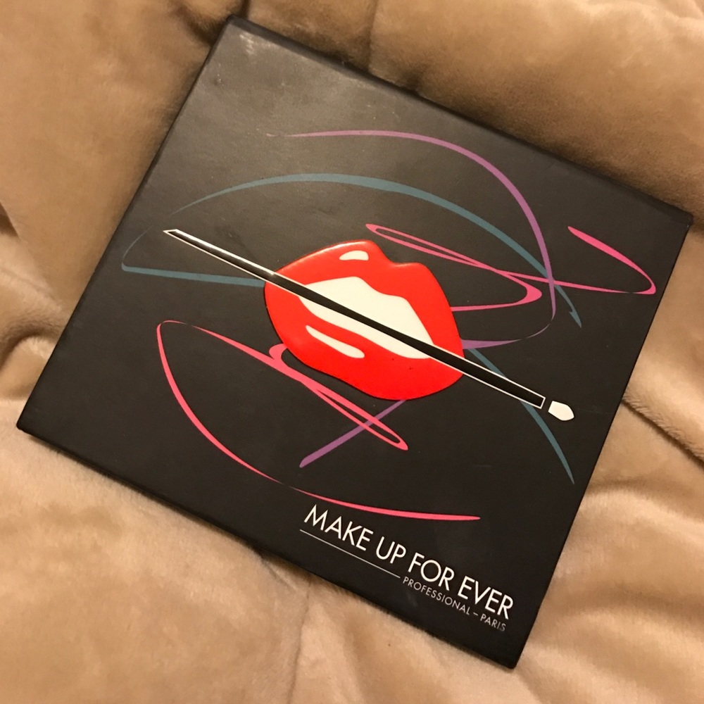Make up forever eyeshadow palette