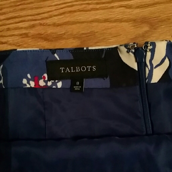 Spring/Summer skirt  This is a cotton blend. - Picture 2 of 2