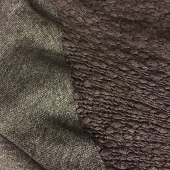 Lucky brand sweater - Picture 2 of 4