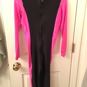 Woman's SCUBA Steve surfing gear