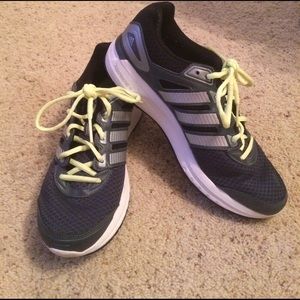 Adidas duramo 6 running shoes