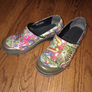 Dansko floral clogs