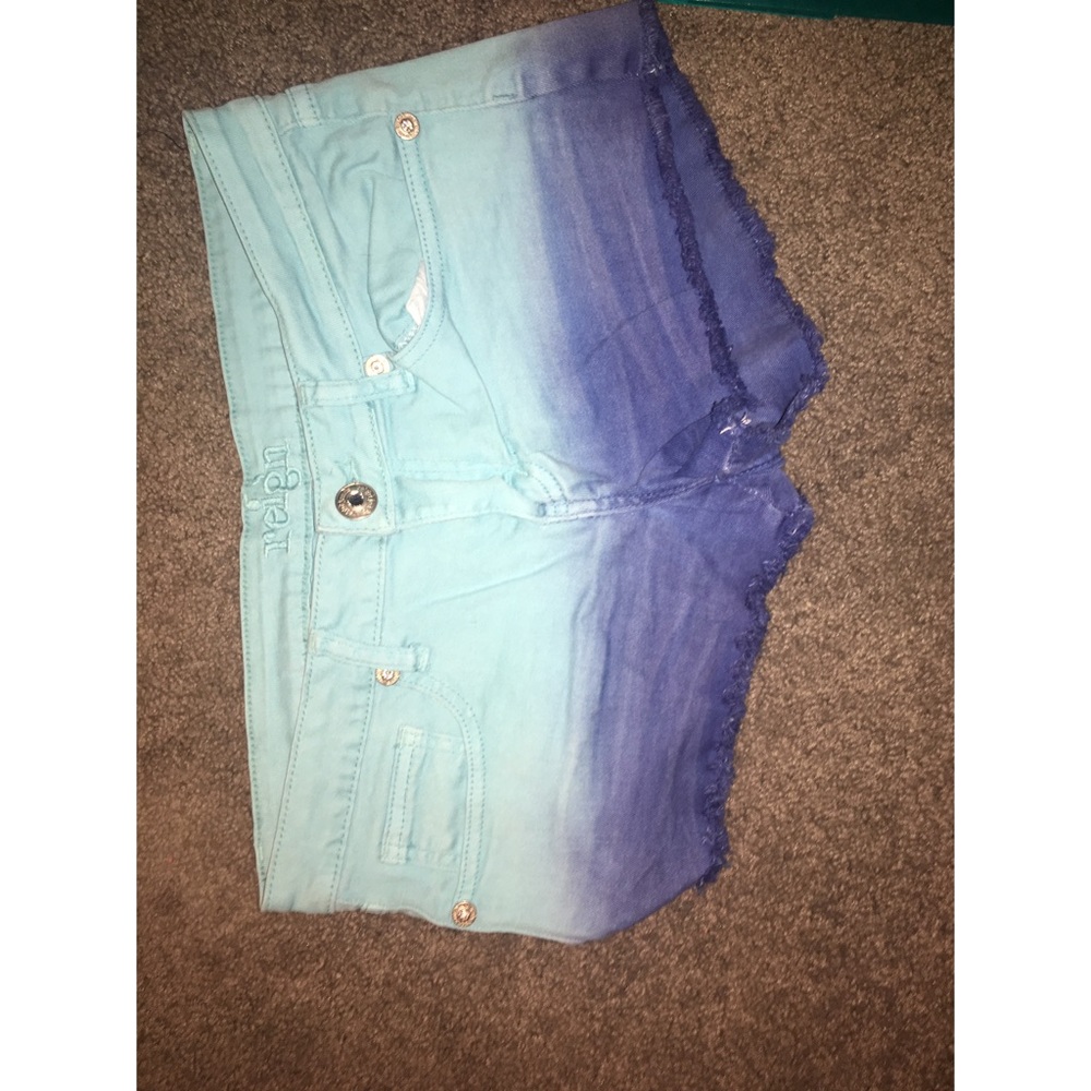 Two toned blue jean shorts