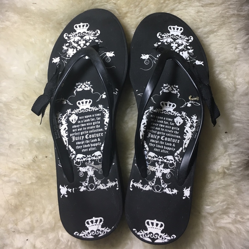 JUICY COUTURE Flip Flops