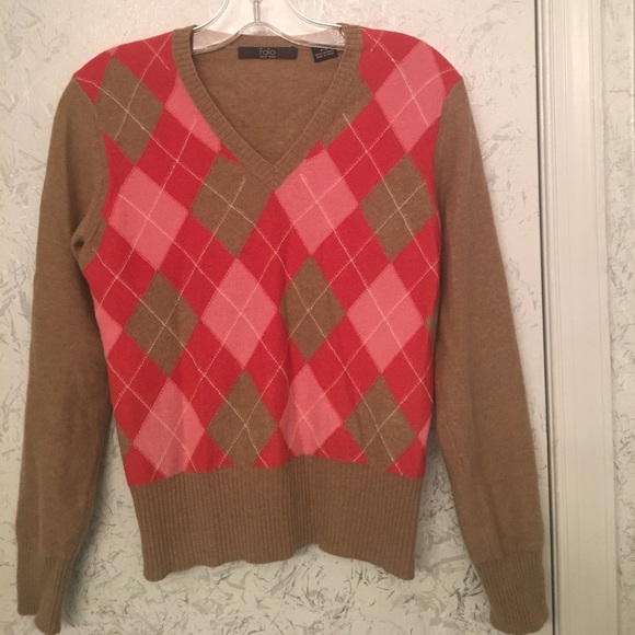 SALE. 100% cashmere sweater. Super soft - Picture 1 of 4