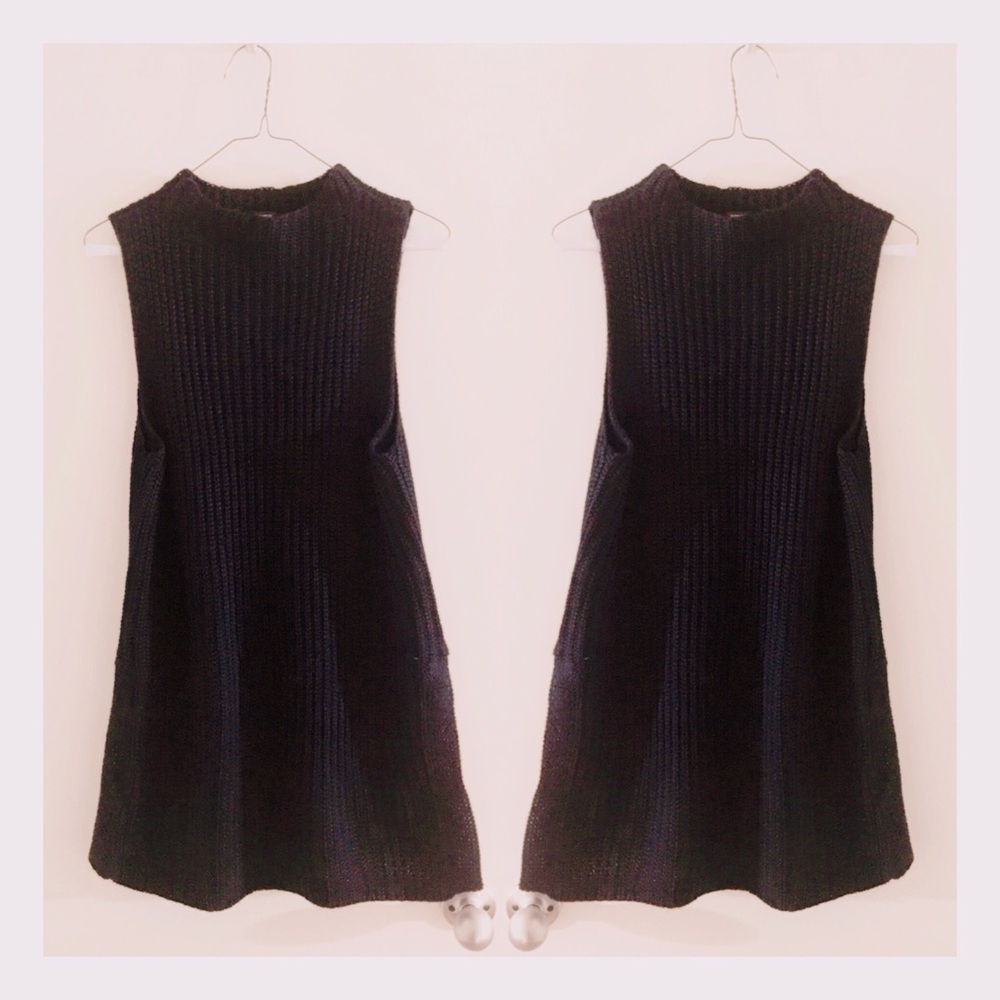 Black Sleeveless Tunic