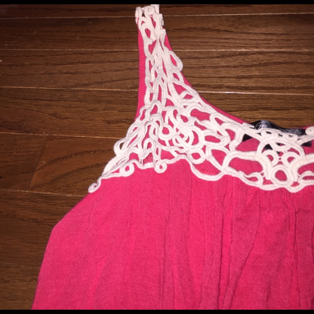ADORABLE flowy tank top - Picture 2 of 2