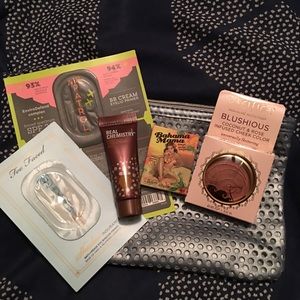 Makeup bundle