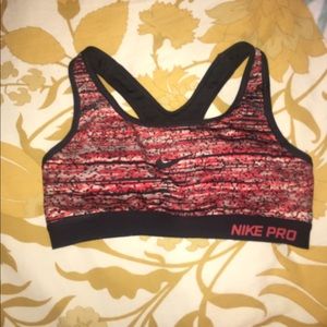 Nike pro sports bra