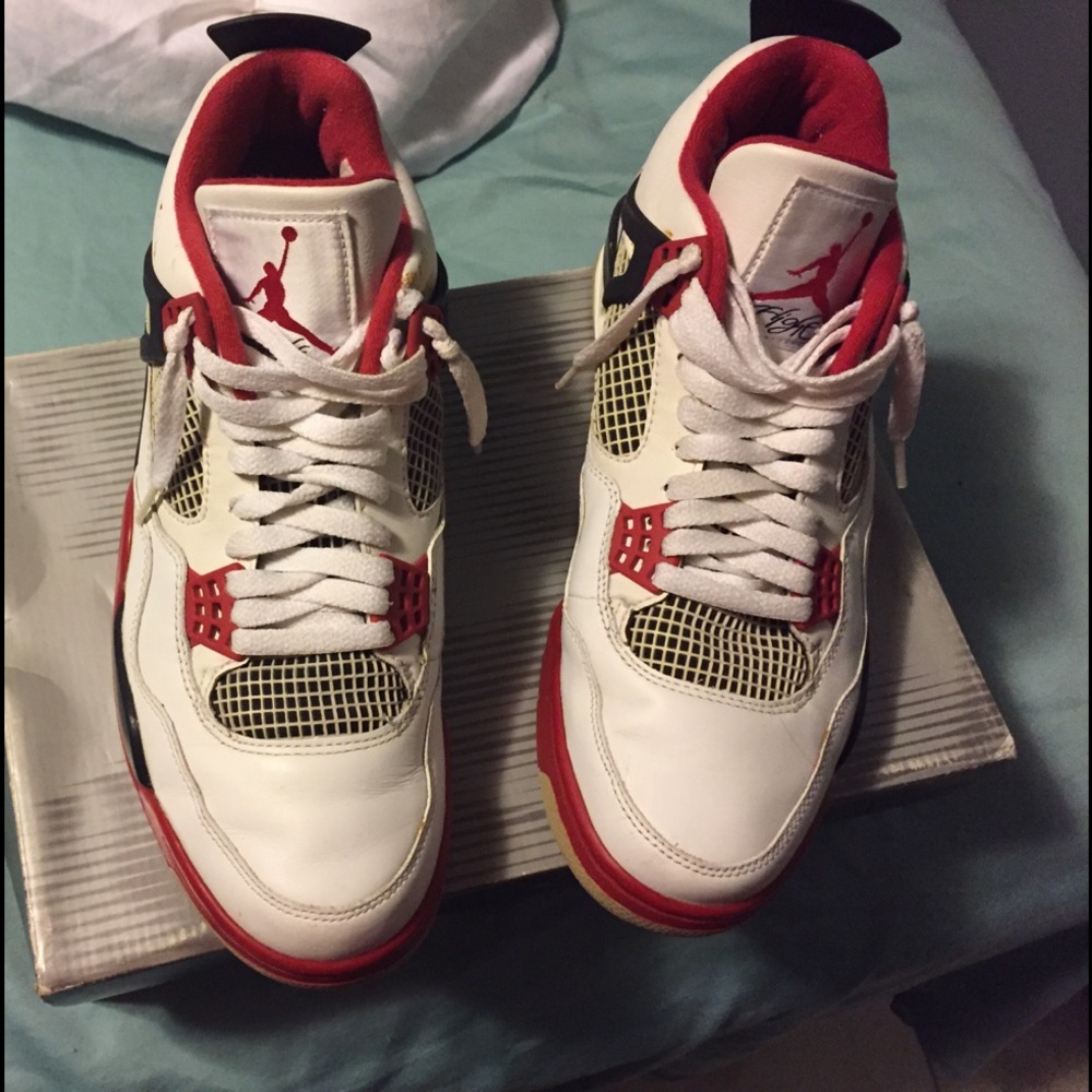 Jordan 4 son of mars spike lee Brooklyn addition.