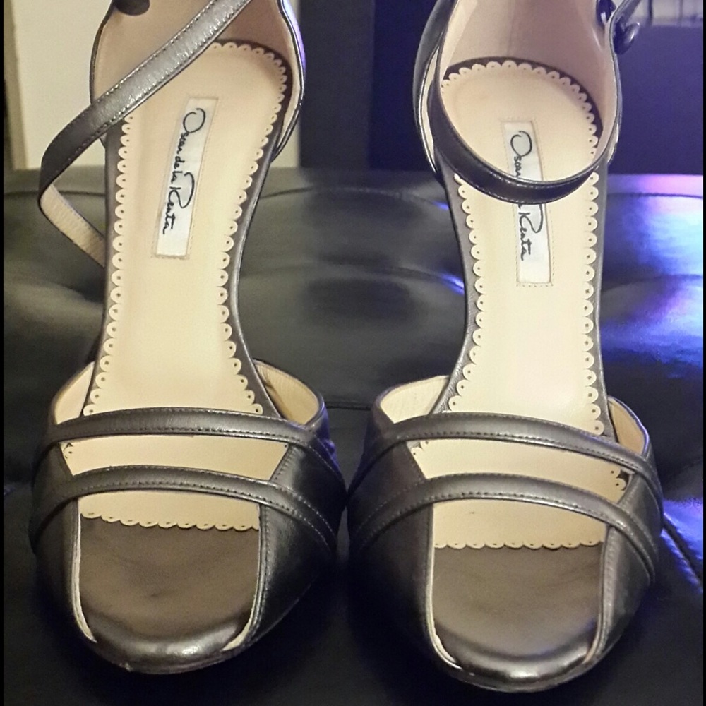 Authentic Oscar De La Renta shoes.