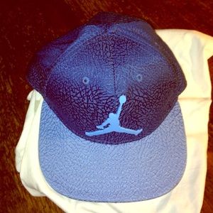 Youth Jordan SnapBack / Trukfit Trucker Snapback