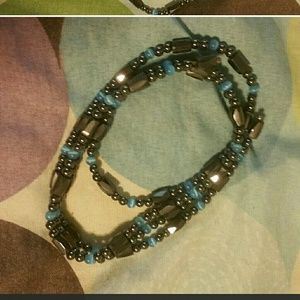 Vintage Black & Blue magnetic necklace