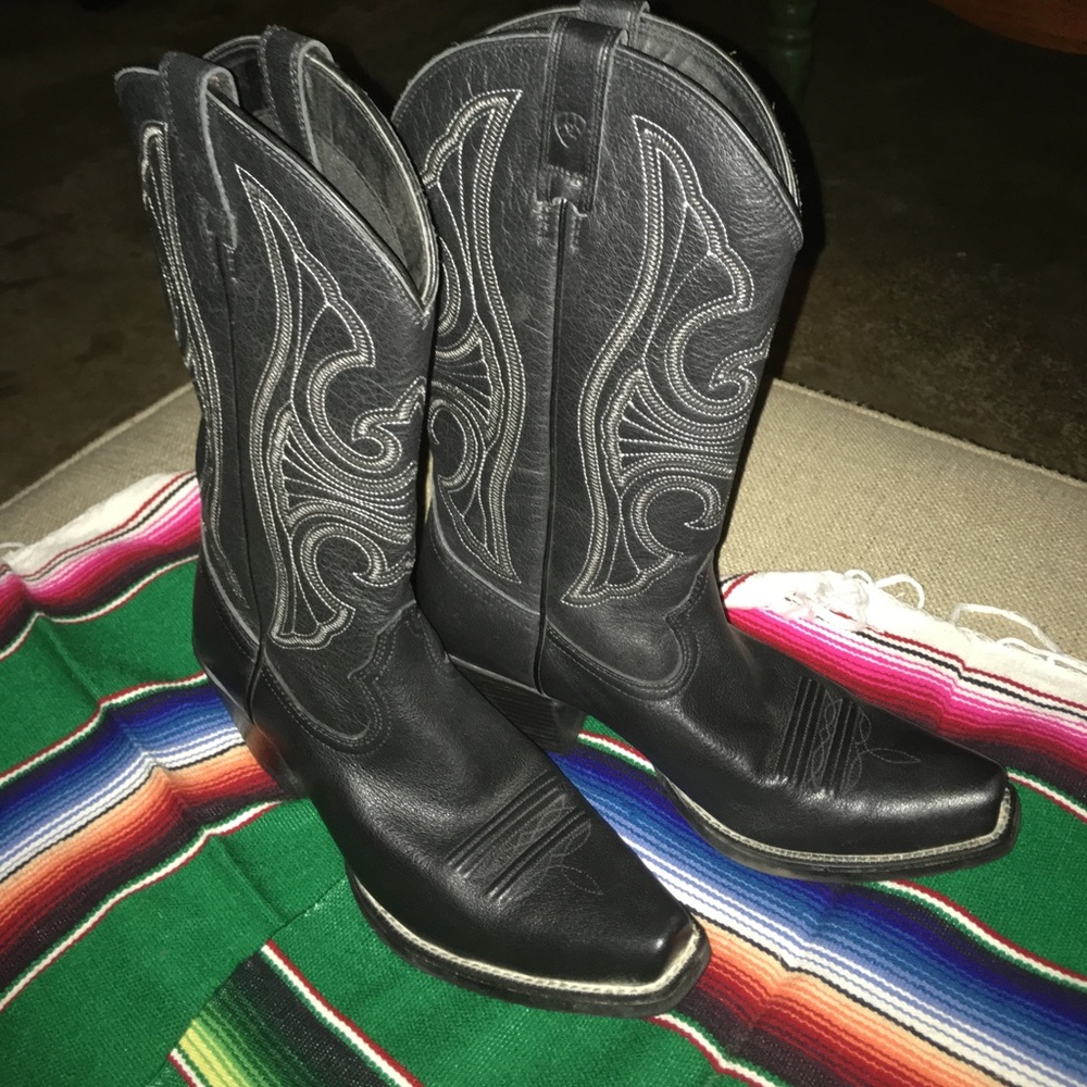 Women's Ariat full grain leather boots