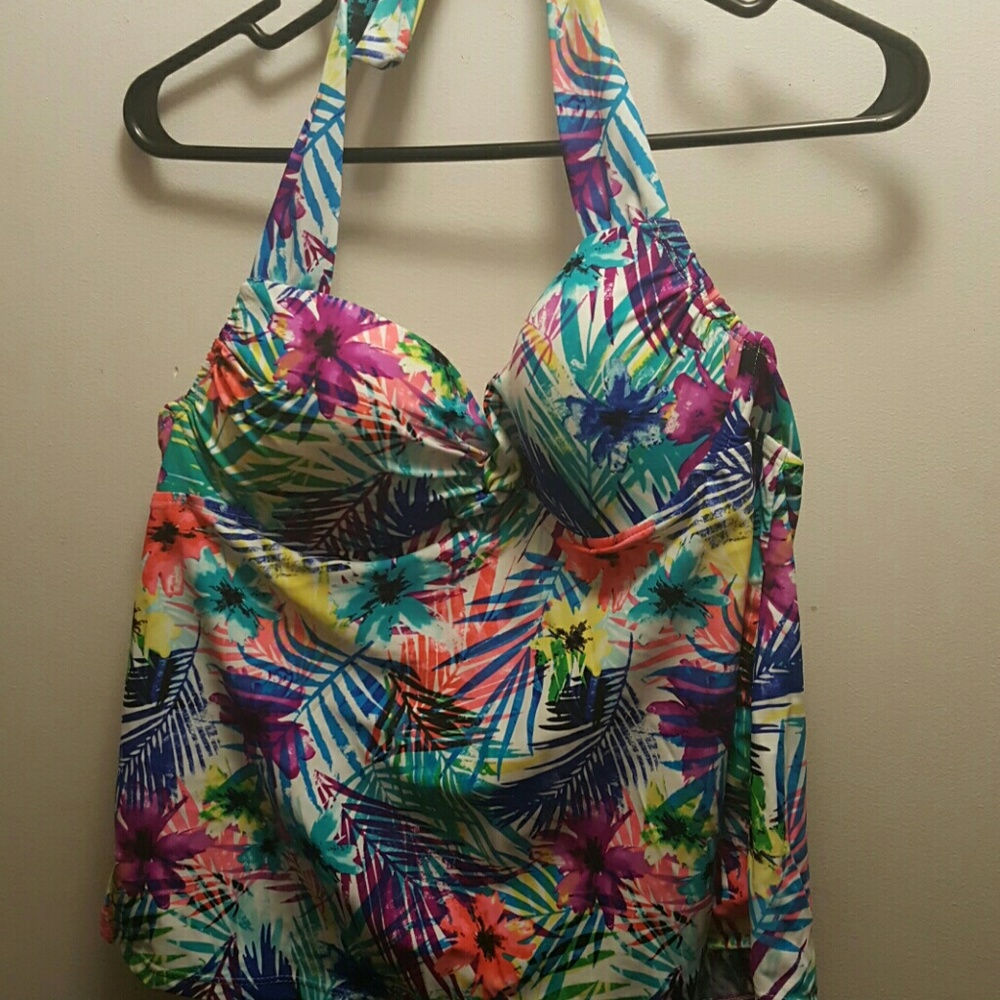 Halter tankini top ntw