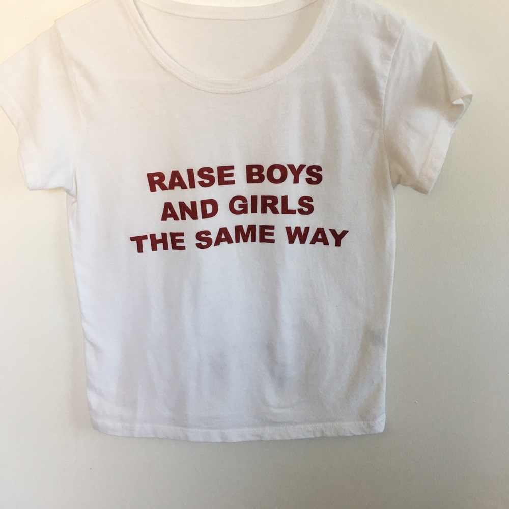 Brandy Melville t-shirt (barely worn)