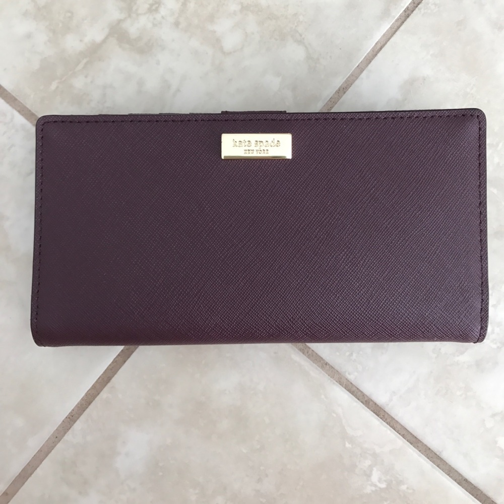 Kate Spade Stacy wallet in mulledwine
