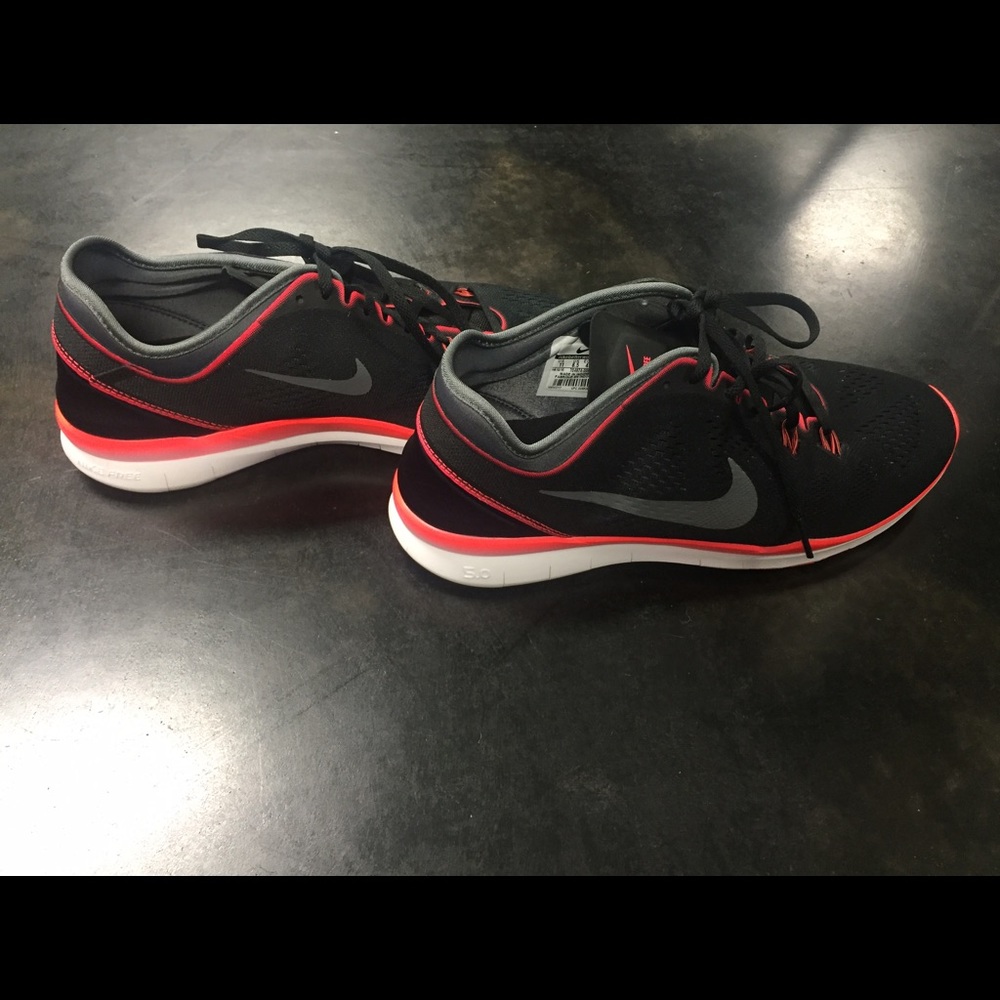 BRAND NEW Womens Nike Free 5.0 TR Fit 5