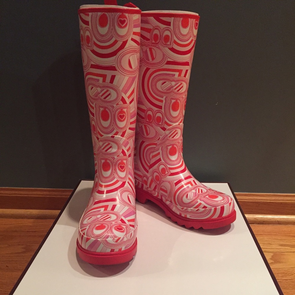 New in box coach rain boots size 7
