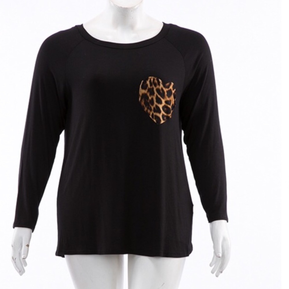 Black long sleeve t-shirt / cheetah print pocket.