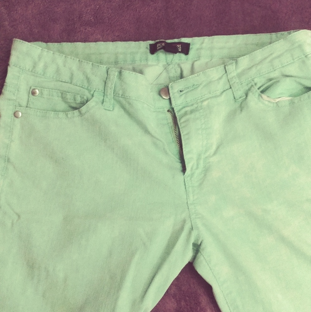 Pastelle teal aquamarine Capri jeans