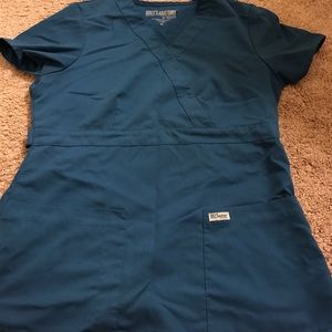 Greys anatomy size medium scrub top