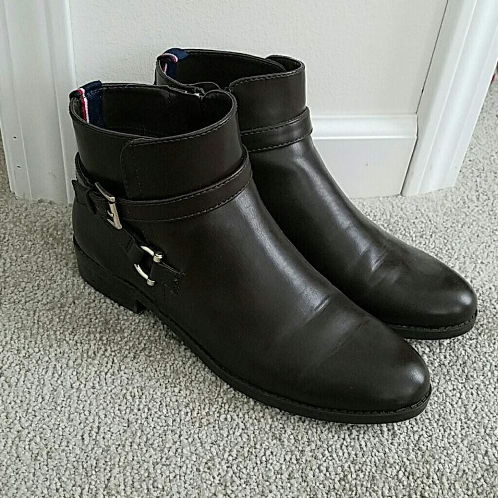 Tommy Hilfiger brown boots