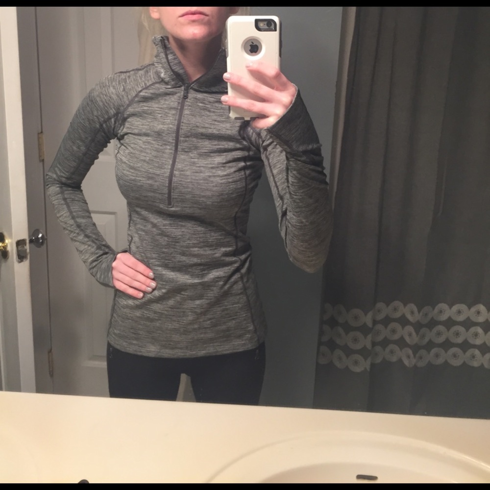 Small Under Armor Gray Pullover