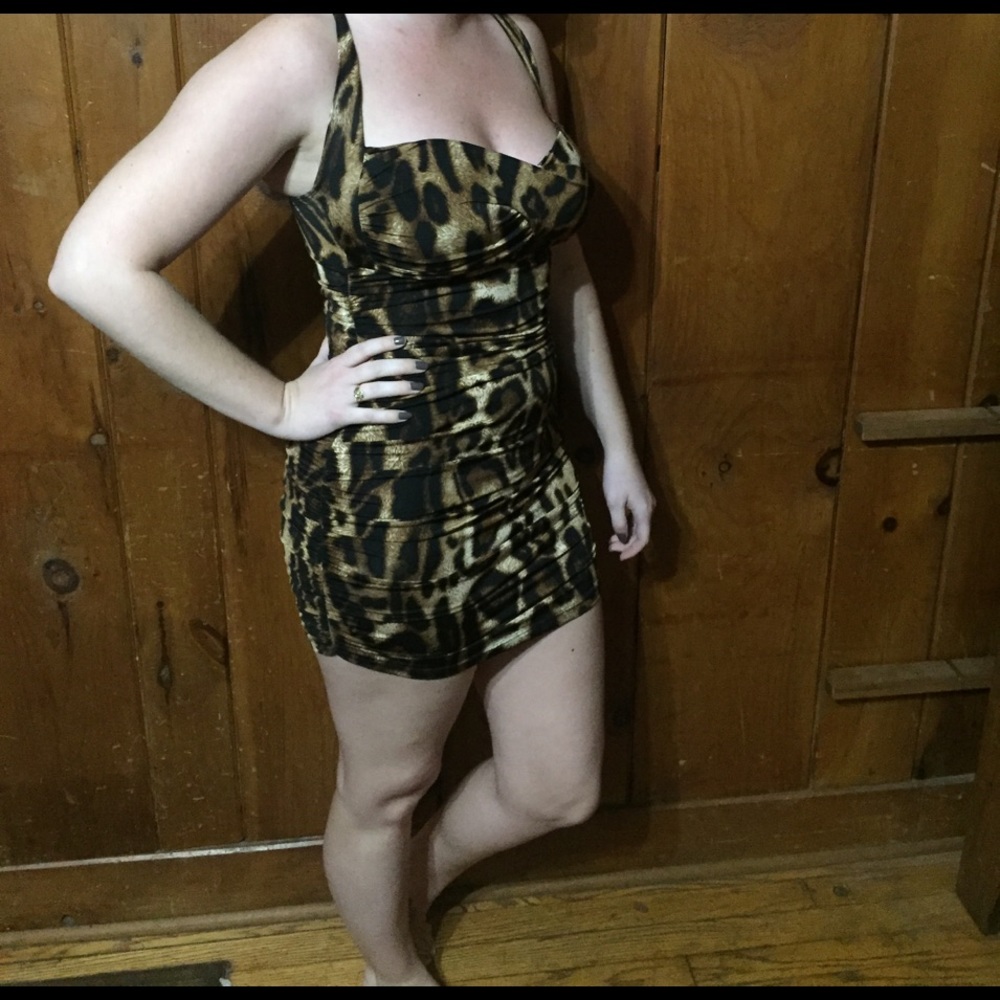 Dress - Picture 3 of 4