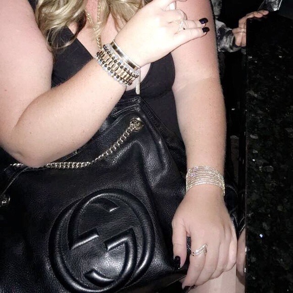 Meet your Posher, Tara 🍾🥂✨ - Picture 5 of 7