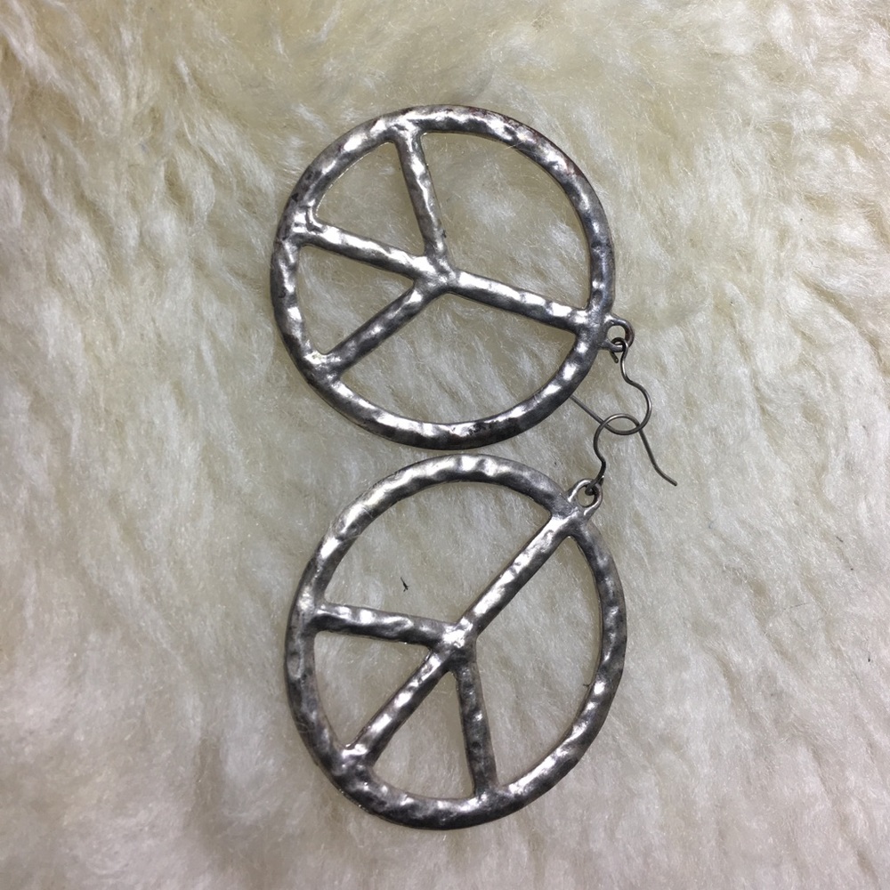 Earrings (8 different pairs included!!)