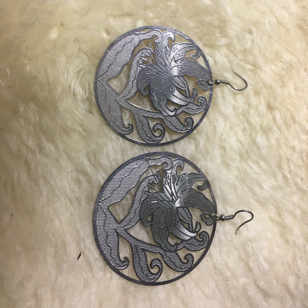 Earrings (8 different pairs included!!) - Picture 2 of 8
