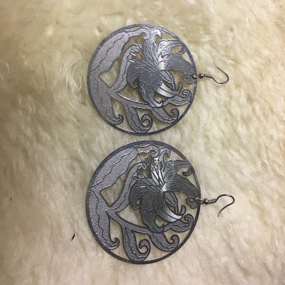 Earrings (8 different pairs included!!) - Picture 2 of 8