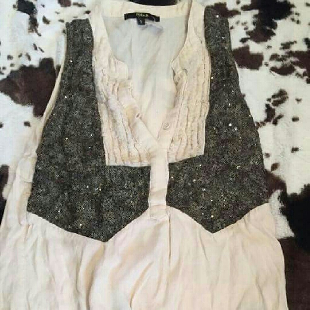 Shirt from buckle.
