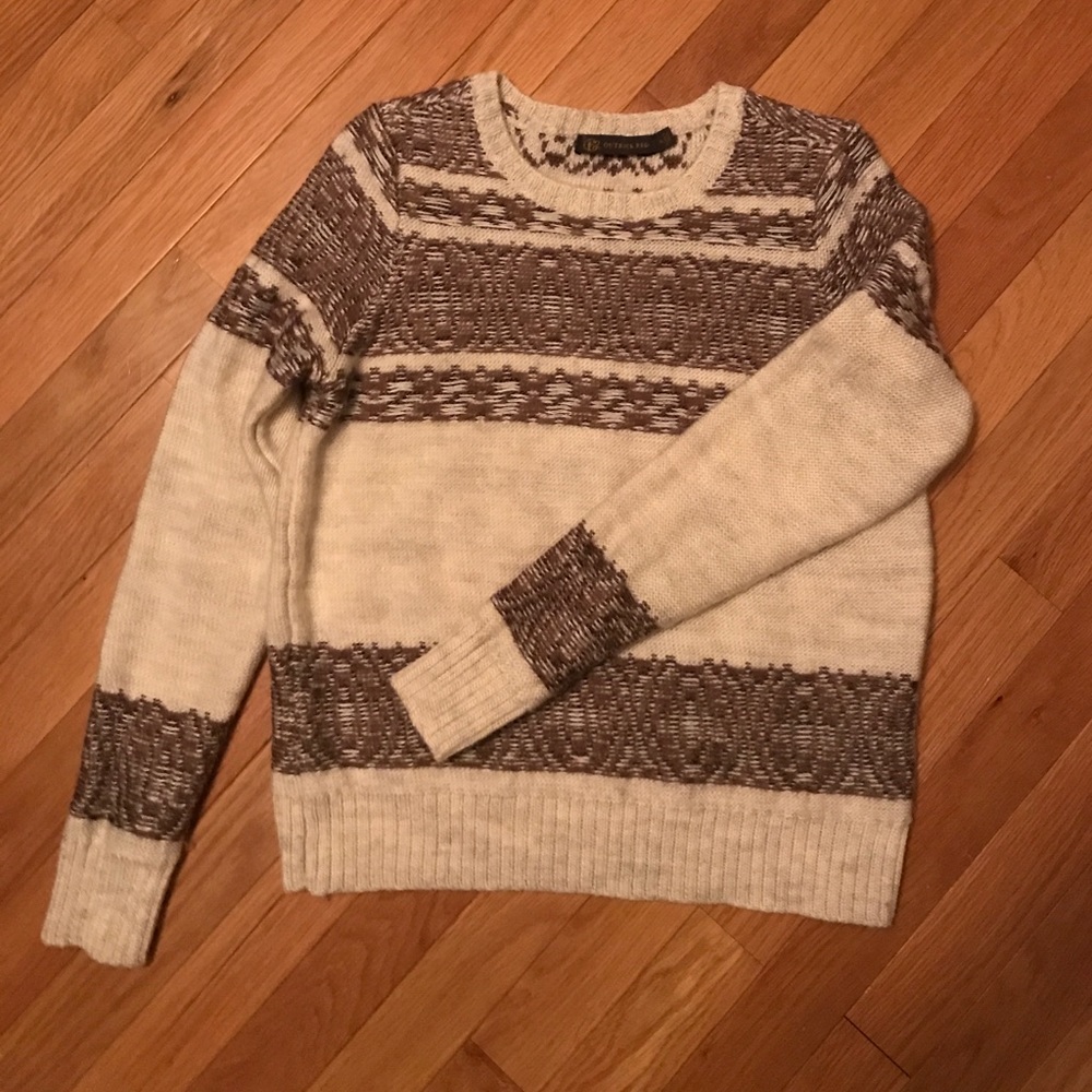 Small Outback Red Wool Sweater