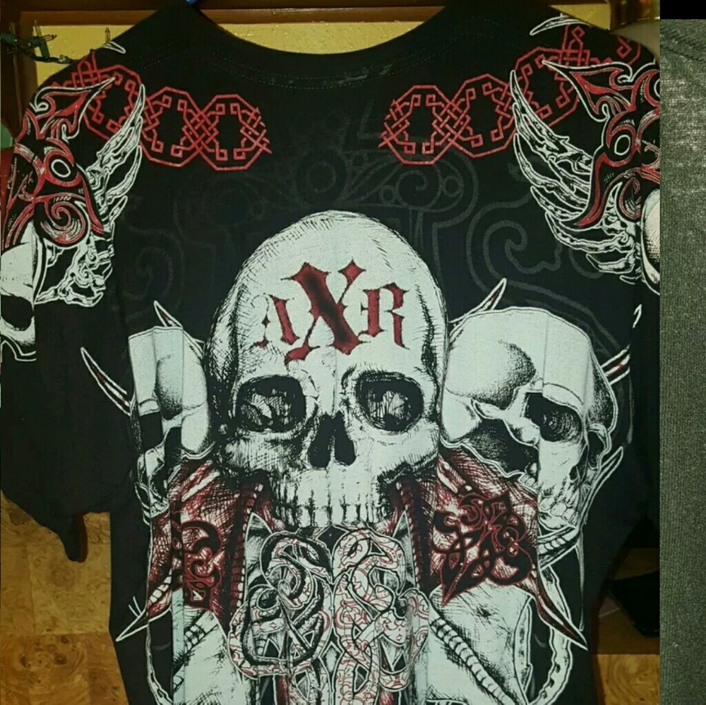 XZAVIER DISTRESSED SHORT SLEEVE SHIRT