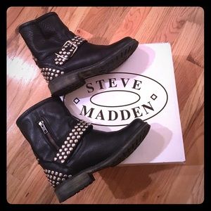 Steve Madden "Fraankie" Black Moto Booties, size 6