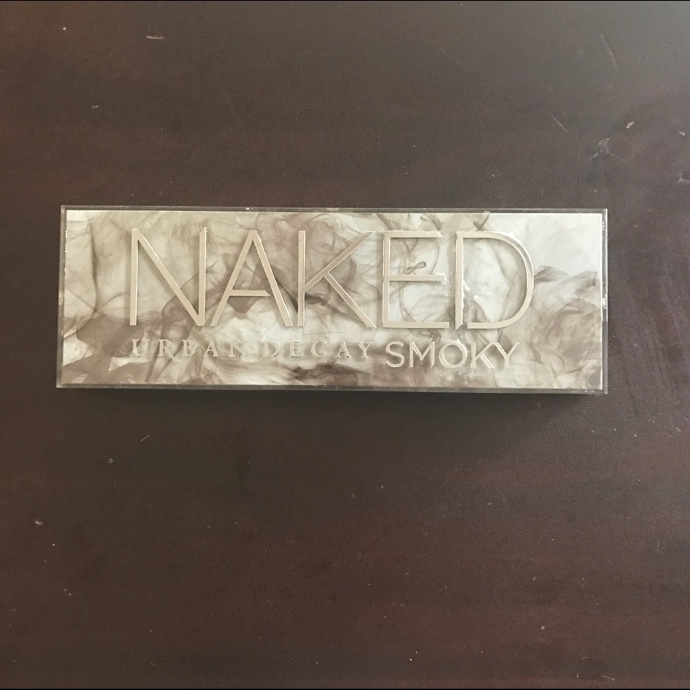 Urban Decay Naked Smoky Eyeshadow Palette