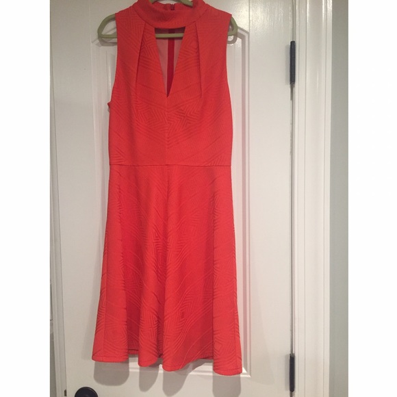 GUESS dress - Picture 2 of 3