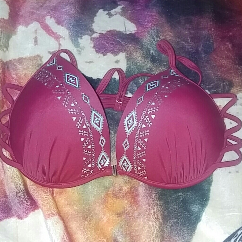 Maroon Swimsuit Top😍