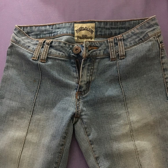 Light washed Angel Jeans - Picture 7 of 8