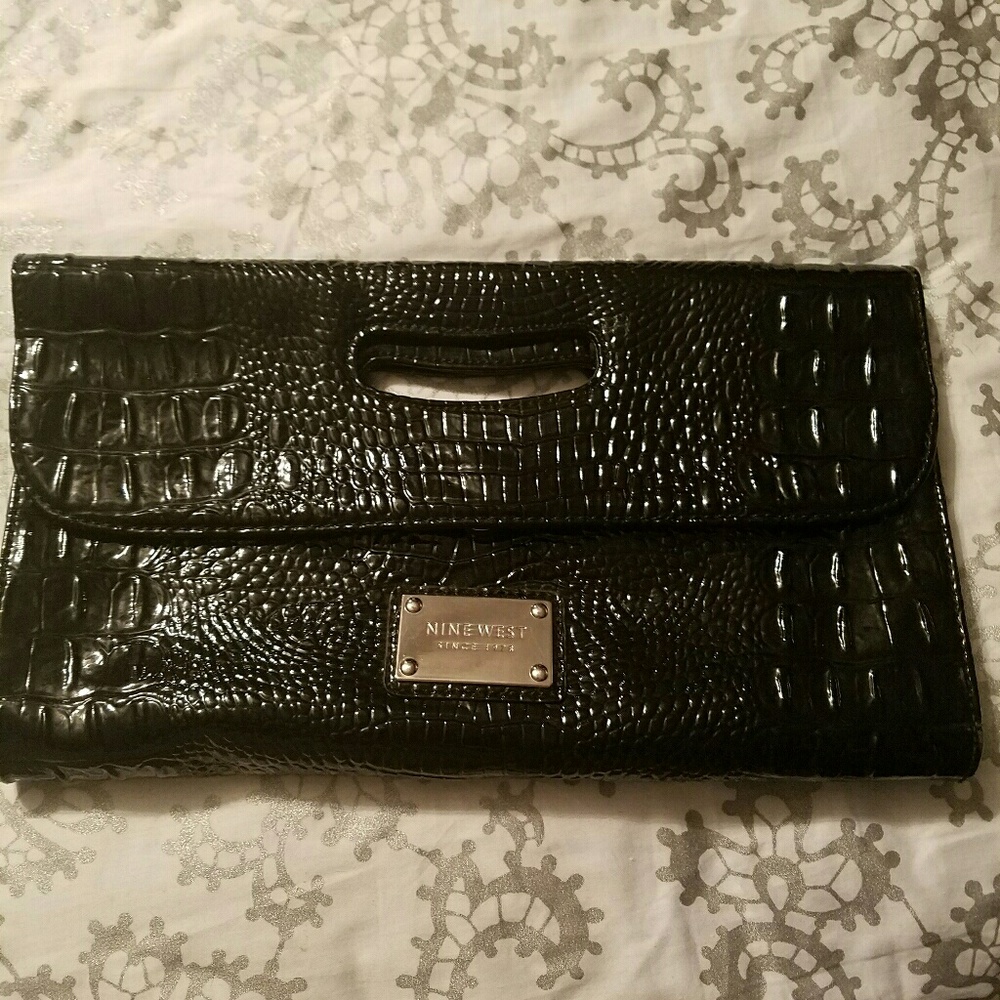 Nine West black clutch purse